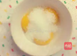 Illustration of how to make cream-free egg tarts 2