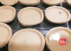 Illustration of how to make delicious egg tarts 7