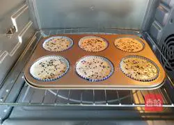 Illustration of how to make sesame honey cake 8