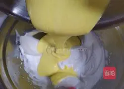 Illustration of how to make chiffon cake with chives and meat floss 9