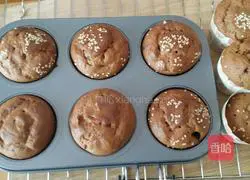 Illustration of how to make walnut and jujube cakes 12