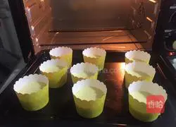 Illustration of how to make cupcakes 2