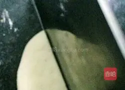 Illustration of how to make walnut flower rolls 10