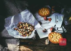 Illustration of how to make ice cream sandwich cookies in ten minutes quickly 6