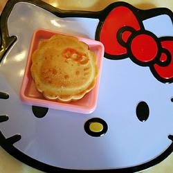 Kitty Cat Coconut Cream Mayonnaise Mooncake