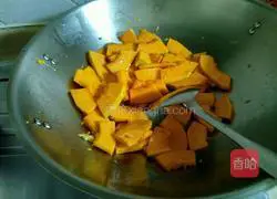 Illustration of how to make stir-fried pumpkin 3