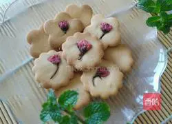 Illustration of how to make cherry blossom cookies 9