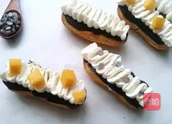 Illustration of how to make lightning puffs 15