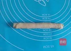 Tiantian Illustration of how to make round bread 9
