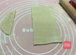 Illustration of how to make sugar-free and oil-free baby teething stick biscuits 4