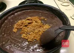 Illustration of how to make black bean paste stuffing 8