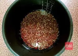Illustration of how to make red bean paste filling 4