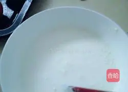 Illustration of how to make original Portuguese egg tart 2