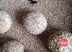 Illustration of how to make bean paste and sesame balls 5