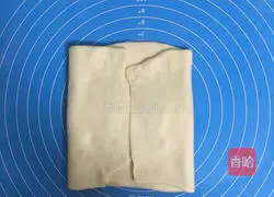 Illustration of how to make Portuguese egg tart crust 8