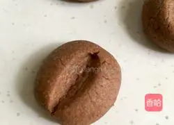 Illustration of how to make coffee bean cookies 8
