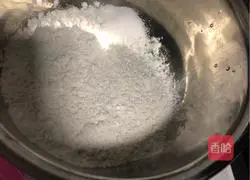 Illustration of making homemade egg tart crust 2