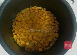 Illustration of how to make pumpkin puree porridge 5