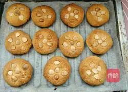 Almond Cookies Recipe Illustration 11