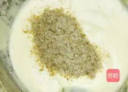 Illustration of how to make chive and meat floss cupcakes 7