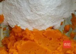 Illustration of how to make pumpkin buns 2