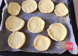 Illustration of how to make meat floss cake 17