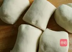 Illustration of how to make fancy bean paste buns 4