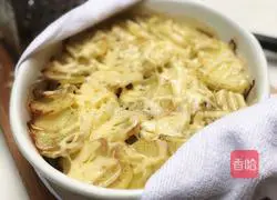 Potato and Mushroom Pie Recipe Illustration 13