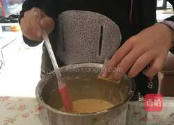 Illustration of how to make small cupcakes 6