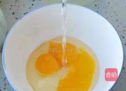 Illustration of how to make meat floss cake 1