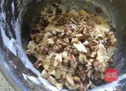 Illustration of how to make walnut soufflé biscuits 7