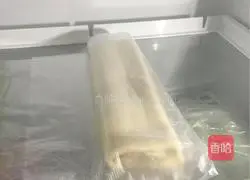 Illustration of how to make homemade egg tart crust 12