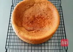 Illustration of how to make chiffon cake 21