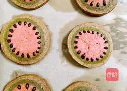 Illustration of how to make red core kiwi biscuits 8