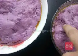 Illustration of how to make purple sweet potato cake 11