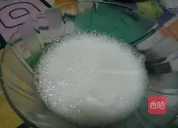 Illustration of how to make chiffon cake 6