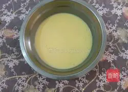 Illustration of how to make whole egg tarts 8