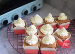 Cocoa Cream Cup Cake (New Year Dessert) Recipe Illustration 10