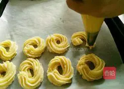 Illustration of how to make crispy cookies 5