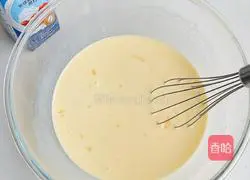 Illustration of how to make whipped cream tart 5