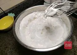 Illustration of how to make homemade chiffon cake 8