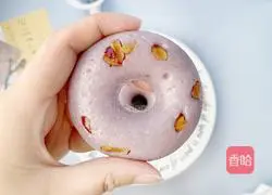 Illustration of how to make red date and purple sweet potato milk donuts 8