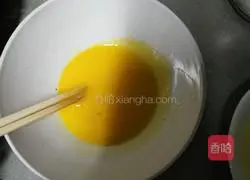 Illustration of how to make egg tarts at an electric cake stall 1