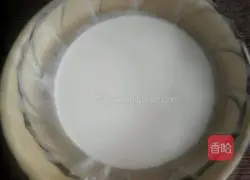 Illustration of how to make whole egg tarts 3