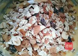 Illustration of how to make dried fruit oatmeal cookies 5