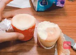 Illustration of how to make small cupcakes 10