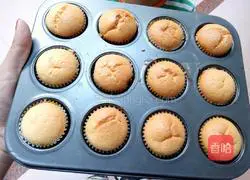 Illustration of making jam cake 14