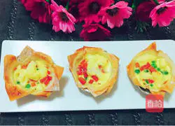 Illustration of how to make bacon and egg custard tarts 4