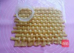 Illustration of how to make braided biscuits with strawberry jam filling 17