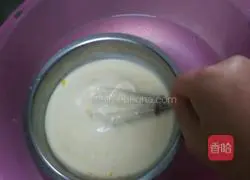 Illustration of how to make light cream condensed milk egg tart 5